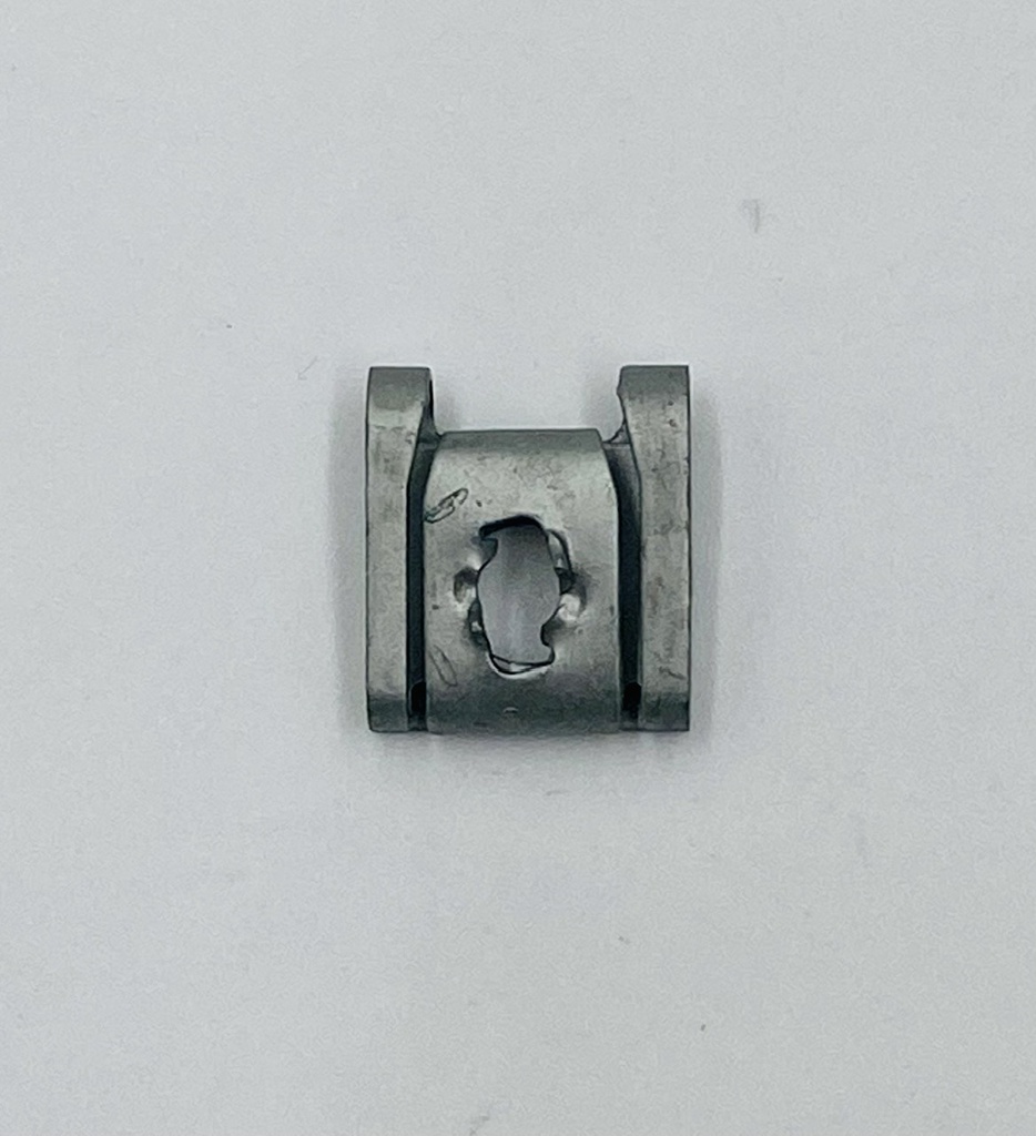 BASE DE PINZA SOUTHCO N*82 REF.82-47-113-15 (BASE PARA VASTAGO, COD: 6123268) (FIJACION BOTONERA CABINA)  