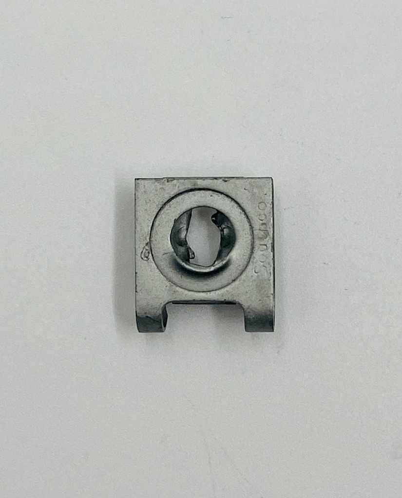 BASE DE PINZA SOUTHCO N*82 REF.82-47-113-15 (BASE PARA VASTAGO, COD: 6123268) (FIJACION BOTONERA CABINA)