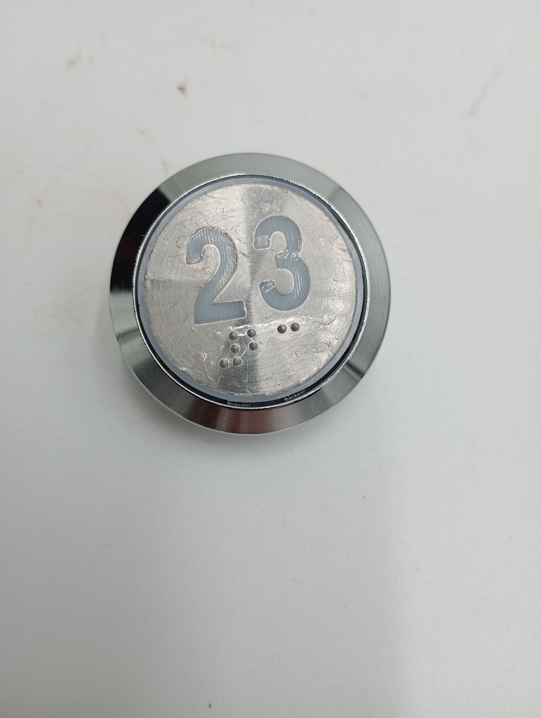 BOTON PULSADOR CABINA Nº 23