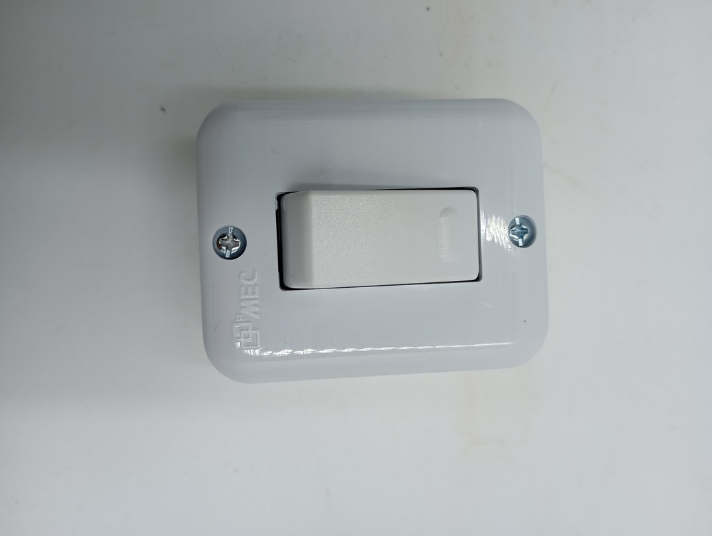 INTERRUPTOR SIMPLE SOBREPUESTO 9/12 BLANCO ARIS 03410