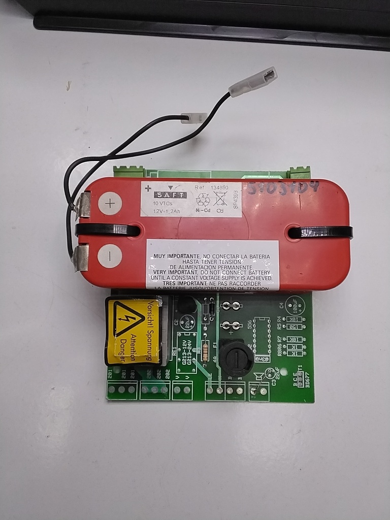 P.C. CARGADOR DE BATERIA MAN. UP-870 ( DESCONTINUADO )   