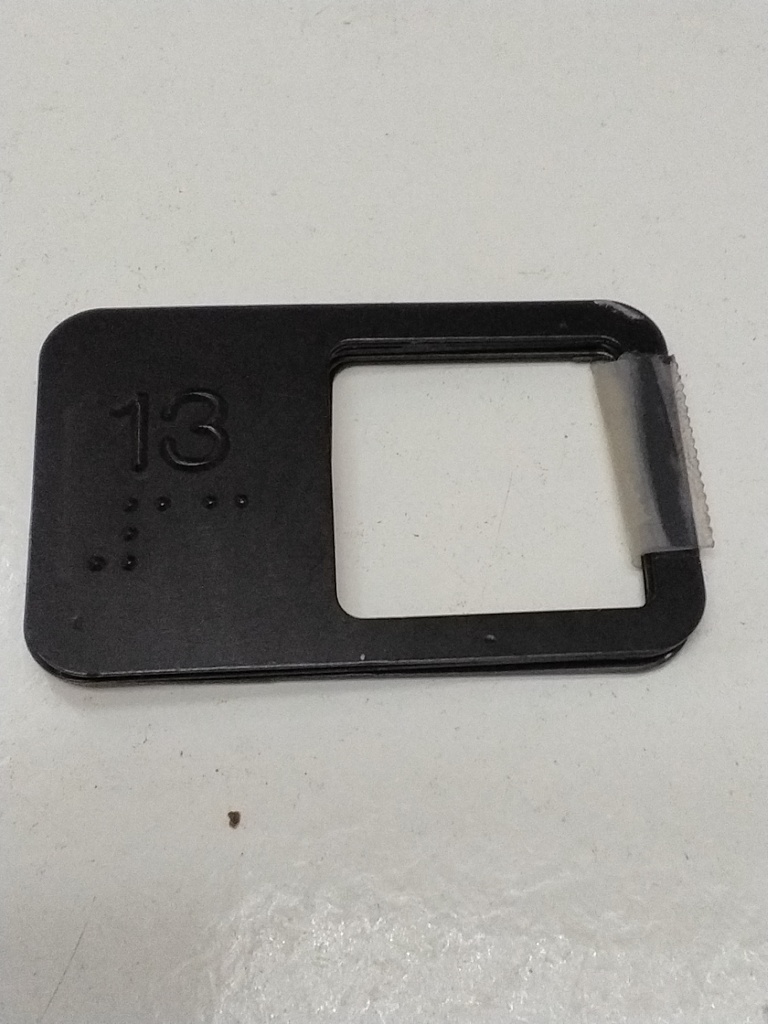 PLACA INSCRIPCION BRAILLE Nº 13 
