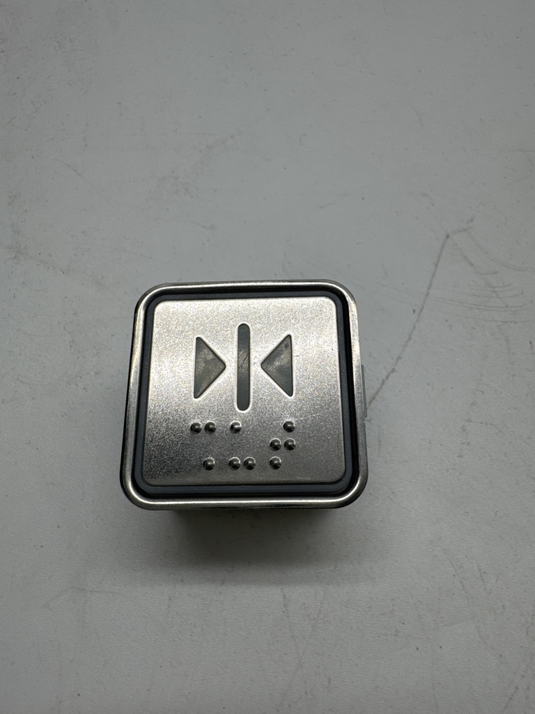 PULSADORES DE CABINA  "CP" (CERRAR PUERTA)   