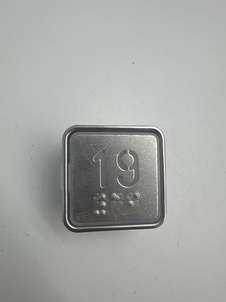PULSADORES DE CABINA  PISO "19"   