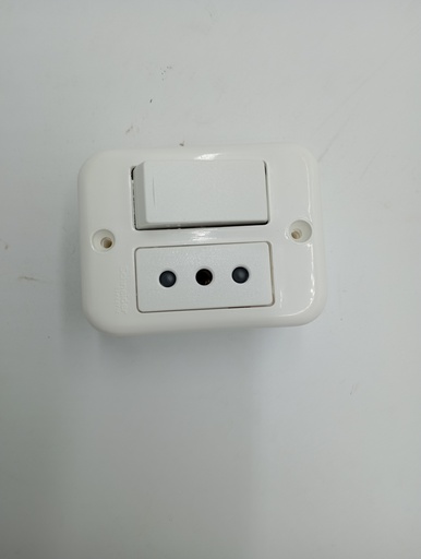 [300016254] INTERRUPTOR SOBRE PUESTO + ENCHUFE 10A 250V. BCO CA1203BN MODUS PLUS AR   