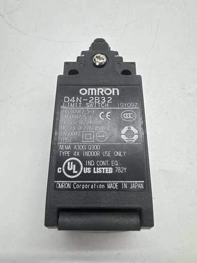 [0817CCW001] SWITCH DE PEINE